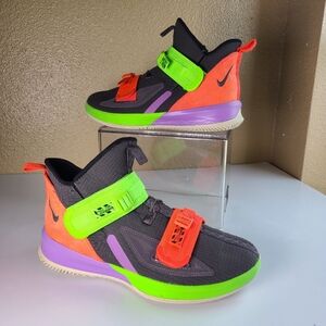 Nike LeBron Soldier Thunder Grey Neon Basketball Shoes AR4225-002 Men Size 10